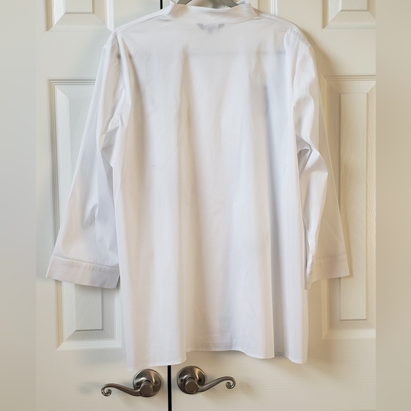 Misook White Button-Down Blouse w/Blue and Green Embroidered Flowers, Size XL - Picture 3 of 4